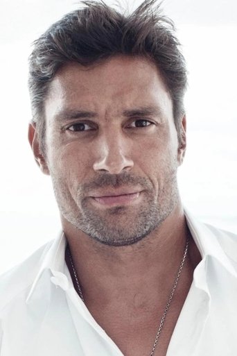 Foto: Manu Bennett